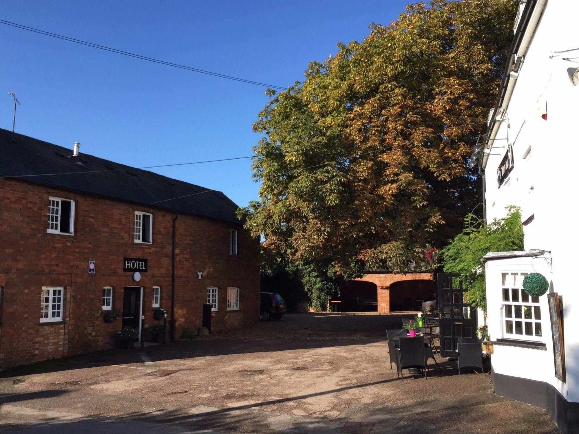 The White Hart Hotell Sherington Exteriör bild
