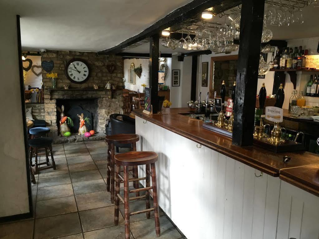 The White Hart Hotell Sherington Exteriör bild