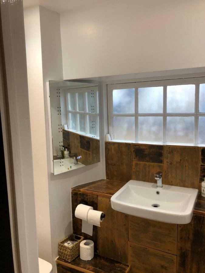 The White Hart Hotell Sherington Exteriör bild